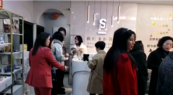 恭賀S唯美召香貴州沿河店開業大吉！